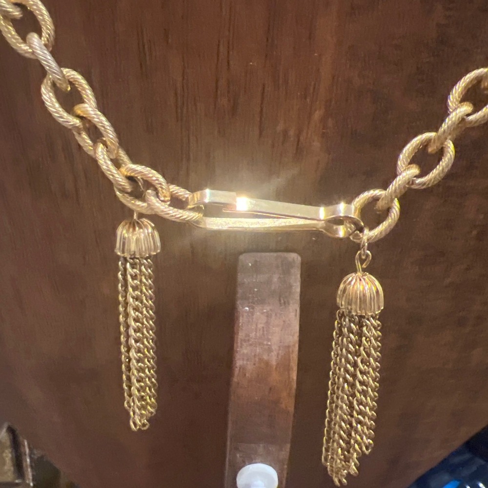 Vtg Gold Tone Chunky Chain Tassel Statement Necklace or Belt 32 Inch - Picture 3 of 5